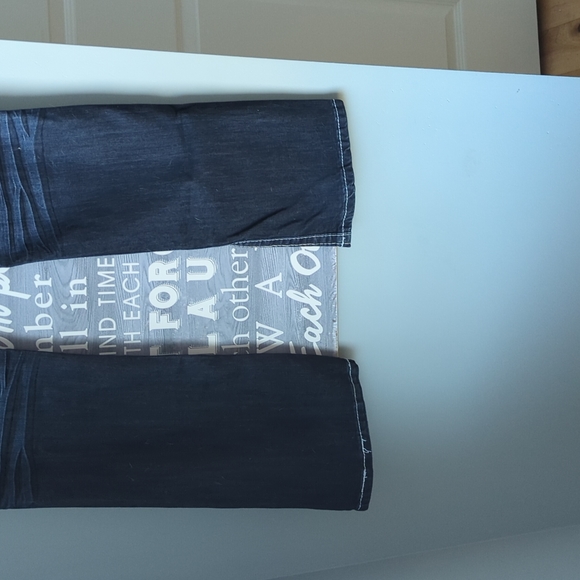 🩵5/$25 Dark wash with thick white stitching Maurice jeans. Size 11/12 - Picture 5 of 5